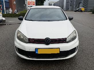 Volkswagen Golf 2.0 GTI DSG picture 2