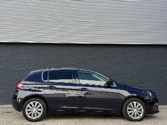 Peugeot 308 1.2 BENZINE AUTOMAAT/GLASDAK picture 6