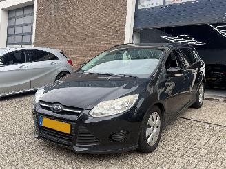 Damaged car Ford Focus Wagon 1.6 TDCI 2011/8