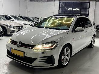 uszkodzony samochody osobowe Volkswagen Golf 7,5 GTI PERFORMANCE PANO/DSG 2019/10