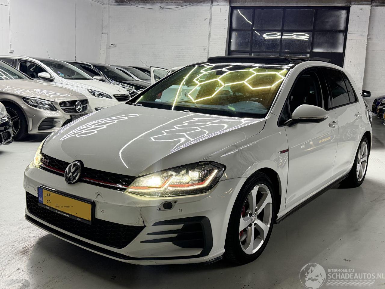 Volkswagen Golf 7,5 GTI PERFORMANCE PANO/DSG