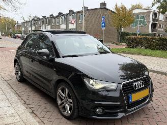 Coche accidentado Audi A1 1.6TDI S-line Pano/Schaalstoelen/Keyless 2012/9