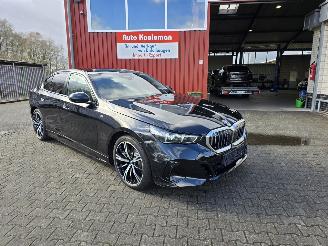 uszkodzony samochody osobowe BMW 5-serie 530e Hybride 2024/4