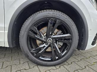 Volkswagen Tiguan R-LINE 180 kW Hybride picture 26