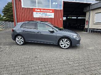 krockskadad bil auto Volkswagen Golf ETSI Hybrid EDITION 50 2024/7