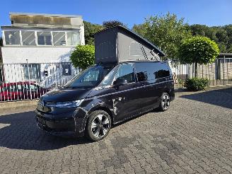 krockskadad bil auto Volkswagen Transporter T7 California OCEAN TDi 2025/4