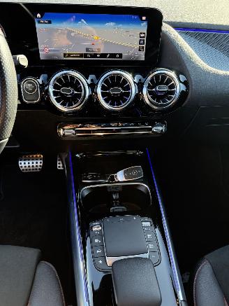 Mercedes GLA 250e AMG-Line picture 11