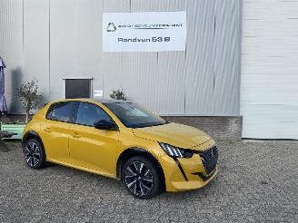 damaged passenger cars Peugeot 208 1.2 PureTech GT- Line Camera Led Apple Car Play 2020/9