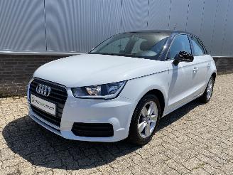 Vaurioauto  passenger cars Audi A1 1.0 TFSI Adrenalin Airco, PDC Achter, Stoelverwarming 2017/7