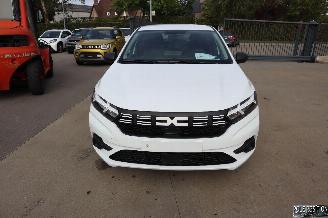 Voiture accidenté Dacia Sandero 1.0 BENZ 2023/10