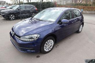 skadebil auto Volkswagen Golf 1.0 BENZ 2020/2