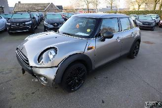 Vaurioauto  passenger cars Mini One 1.5D 2018/7