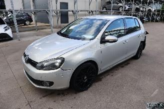 krockskadad bil auto Volkswagen Golf 1.6 TDI 2011/4