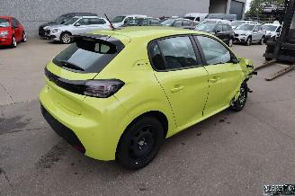Peugeot 208 1.2 BENZ picture 4