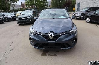 Damaged car Renault Clio 1.0 BENZ 2020/10