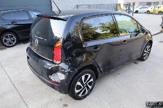 Volkswagen Up! 1.0 BENZ picture 4