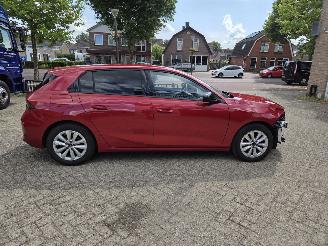 Opel Astra 1.2 5 DRS  ZEER MOOIE AUTO  LICHTE PLAATSCHADE  BUMPER+RV SCHERM+KOPLAMP picture 5