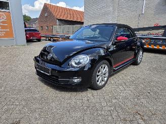 Volkswagen Beetle 1.2 TSI CLUB 1e EIGENAAR LICHTE PLAATSCHADE WEL AIRBAGS ER UIT ZEER WEINIG KILOMETERS 62684KM 2015/6