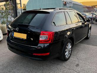 Skoda Octavia 1.6TDI Greentech Pano DSG picture 5