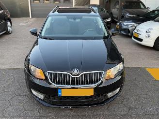 Skoda Octavia 1.6TDI Greentech Pano DSG picture 2
