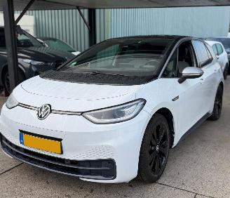 Vaurioauto  passenger cars Volkswagen ID.3 First Max 58kwh NAP FULL OPTIONS 2020/10