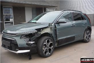 krockskadad bil auto Kia e-Niro 1.6 GDI HEV 2022/8