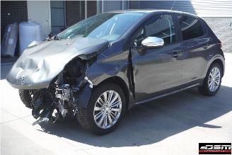 skadebil auto Peugeot 208 II SIGNATURE 2019/8