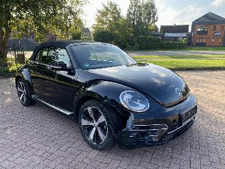 Damaged car Volkswagen Beetle Cabriolet 2018/8