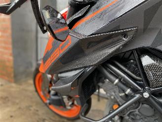 KTM 1290 Super Duke R Carbon picture 18