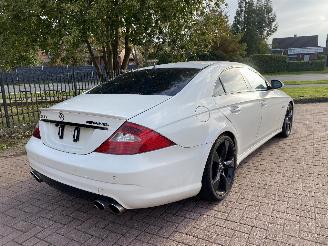 skadebil auto Mercedes CLS 500 lpg gas 63 amg uitgevoerd 2004/10