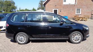 Schadeauto Ford Galaxy 1.5 titanium   118kw 7 zitter  navi 2017/4