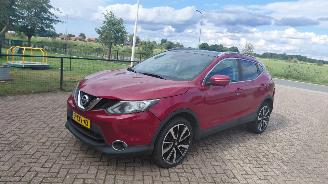 Schadeauto Nissan Qashqai 1.2i tekna pano   leerclima 2014/6