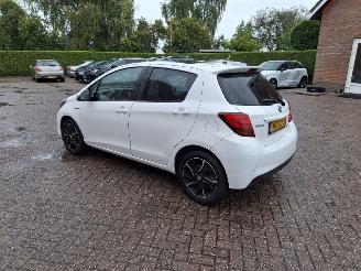  Toyota Yaris 1.5 hybrid navi pano 2015/12