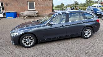 Coche accidentado BMW 3-serie 320i  184 pk clima leer 2016/7