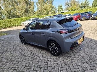 Coche accidentado Peugeot 208 hybrid  100 dcs6 allure  80kw  navi 2024/11