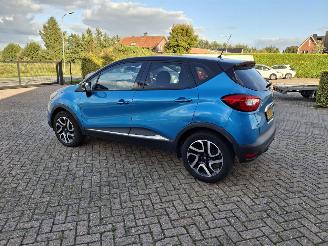 Voiture accidenté Renault Captur 1.2 tce  120 pk automaat navi clima 2016/4