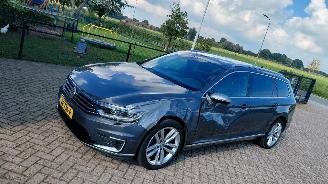 Damaged car Volkswagen Passat gte   1.4 tsi     navi pano   170kw 2016/7