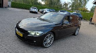 Unfallwagen BMW  318i m sport  136pk pano  clima 2019/2