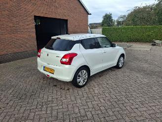 Unfallwagen Suzuki Swift 1.2i  90pk navi airco 2019/5