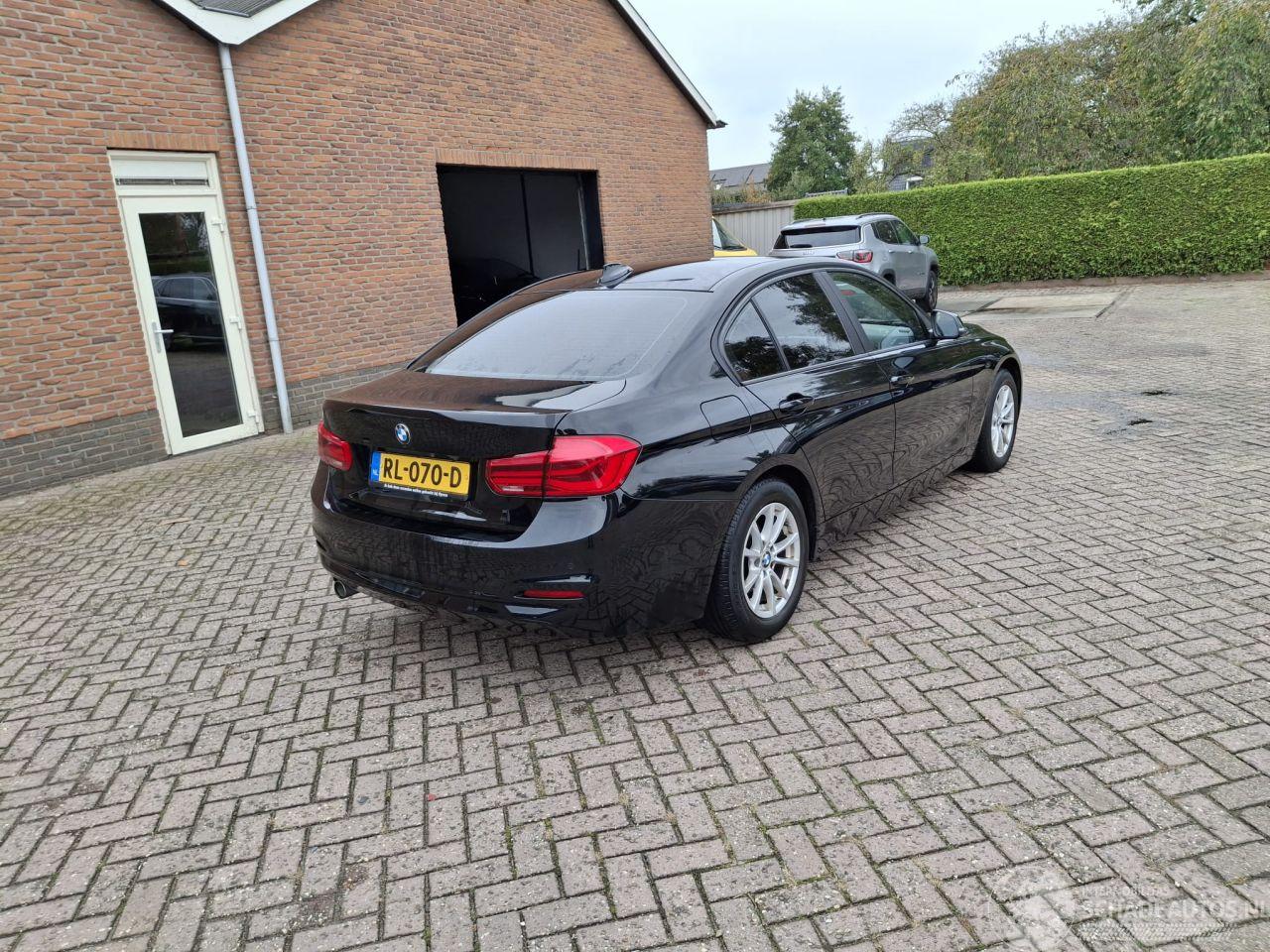BMW 3-serie 318i  100kw clima  ececutieve