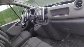 Renault Trafic 1.6 dci  88kw    dubbel cabine  navi picture 5