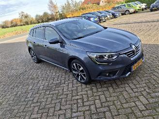 krockskadad bil auto Renault Mégane 1.3 tce bose  103kw automaat navi leer 2019/10