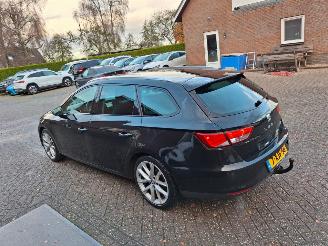 krockskadad bil auto Seat Leon 1.6 tdi   navi clima 2014/8