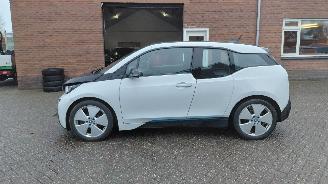 krockskadad bil auto BMW i3 hybrid  125kw   automaat 2017/10