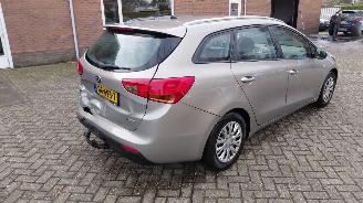 Kia Cee d 1.6 gdi  135pk   clima picture 4