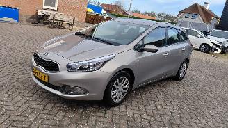  Kia Cee d 1.6 gdi  135pk   clima 2015/6