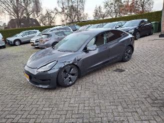 krockskadad bil auto Tesla Model 3 60 kwh   238pk pano 2023/4