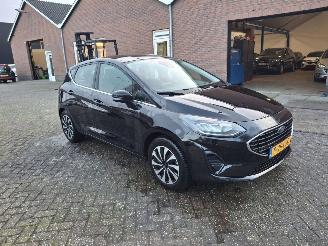 skadebil auto Ford Fiesta 1.0  hybrid   titanium  navi 2022/4