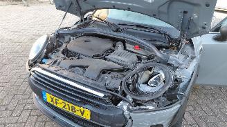 Mini Clubman 1.5i 102 pk  clima navi picture 8