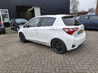 Toyota Yaris 1.5 hybrid   clima  pano picture 5